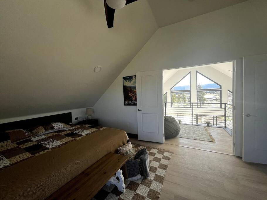 Red Rock Retreat Stunning Floor To Ceiling Views Villa Hatch Ngoại thất bức ảnh