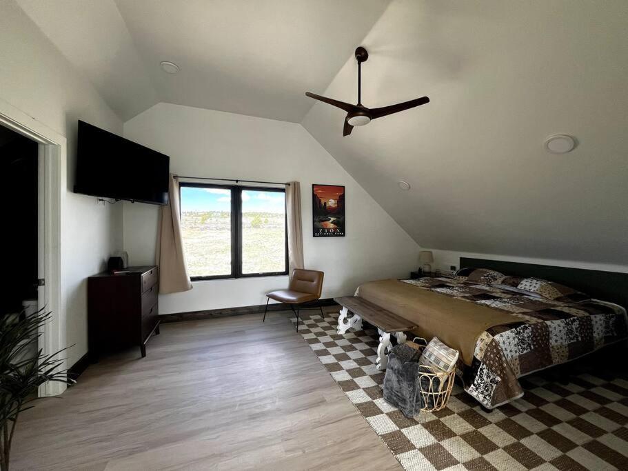 Red Rock Retreat Stunning Floor To Ceiling Views Villa Hatch Ngoại thất bức ảnh